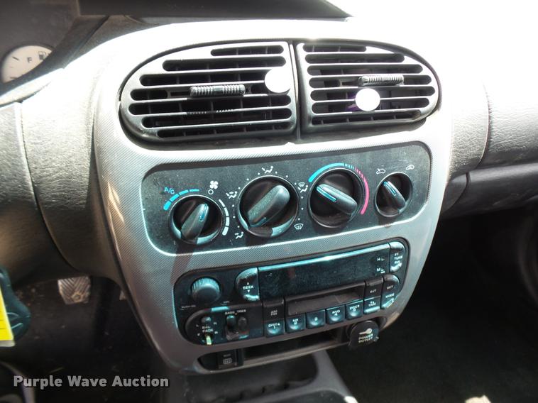 image for item CC9235 2004 Dodge Neon SXT