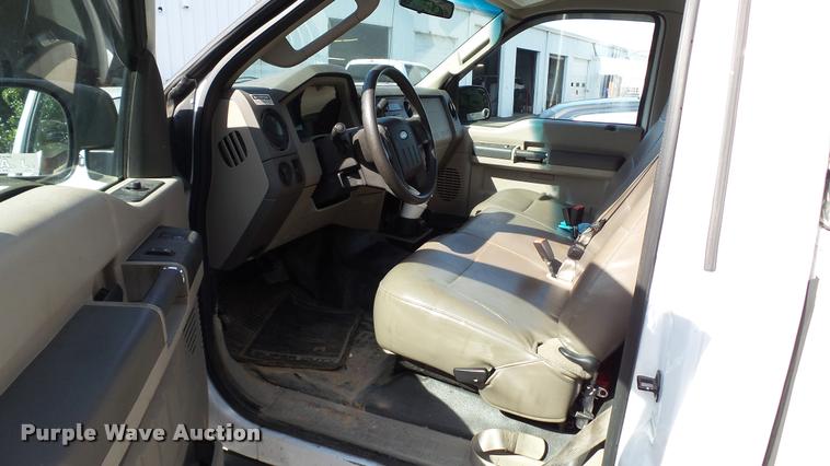 image for item DA1087 2008 Ford F250 Super Duty pickup truck