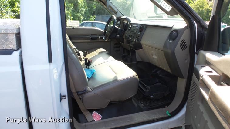 image for item DA1087 2008 Ford F250 Super Duty pickup truck