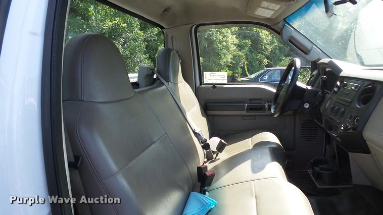 image for item DA1087 2008 Ford F250 Super Duty pickup truck