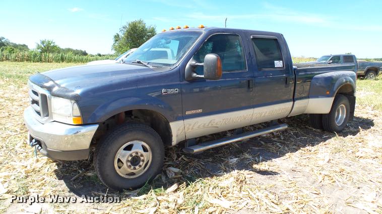 image for item DA1094 2003 Ford F350 Lariat Crew Cab pickup truck