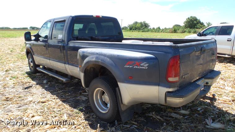 image for item DA1094 2003 Ford F350 Lariat Crew Cab pickup truck