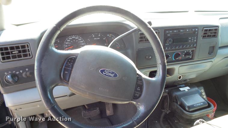 image for item DA1094 2003 Ford F350 Lariat Crew Cab pickup truck