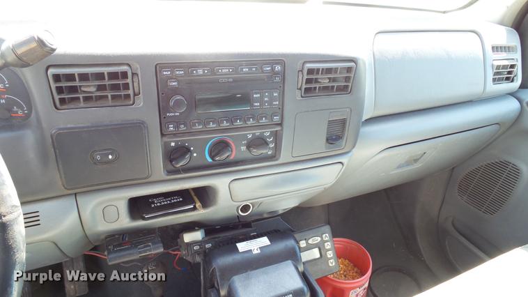 image for item DA1094 2003 Ford F350 Lariat Crew Cab pickup truck