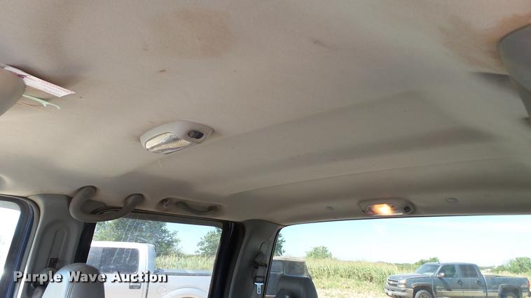 image for item DA1094 2003 Ford F350 Lariat Crew Cab pickup truck