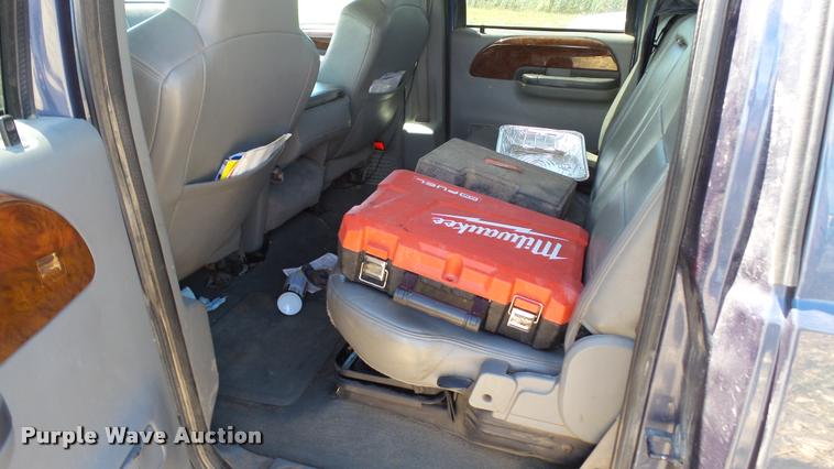 image for item DA1094 2003 Ford F350 Lariat Crew Cab pickup truck