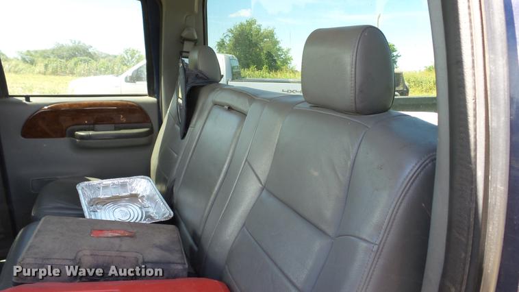 image for item DA1094 2003 Ford F350 Lariat Crew Cab pickup truck