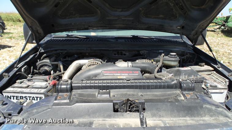 image for item DA1094 2003 Ford F350 Lariat Crew Cab pickup truck