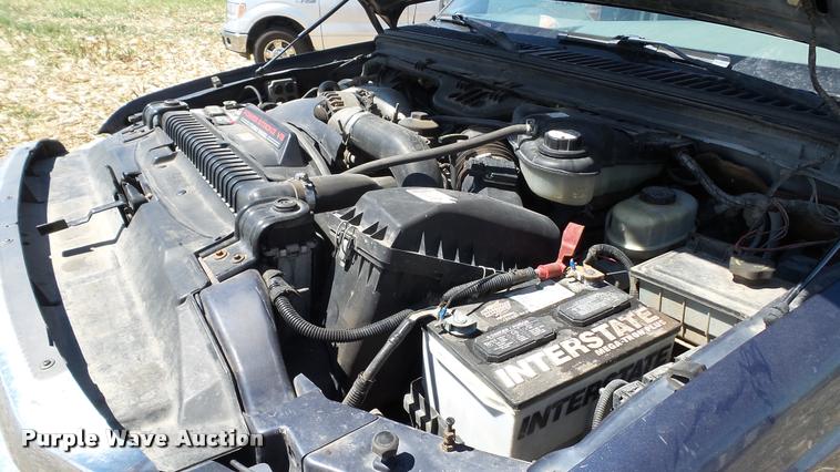 image for item DA1094 2003 Ford F350 Lariat Crew Cab pickup truck