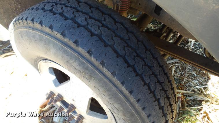 image for item DA1094 2003 Ford F350 Lariat Crew Cab pickup truck