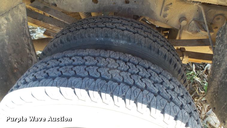 image for item DA1094 2003 Ford F350 Lariat Crew Cab pickup truck