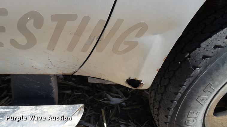 image for item DA1094 2003 Ford F350 Lariat Crew Cab pickup truck