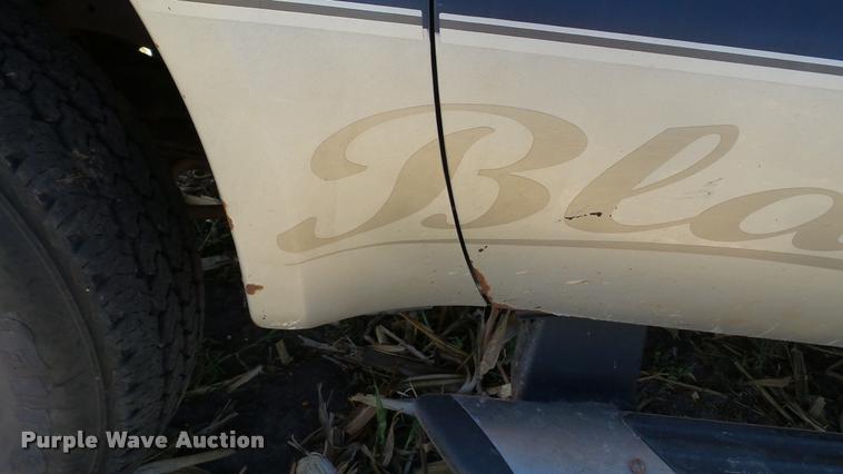 image for item DA1094 2003 Ford F350 Lariat Crew Cab pickup truck