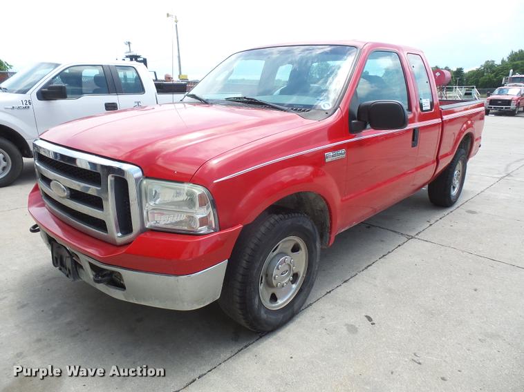 image for item DA1543 2006 Ford F250 Super Duty SuperCab pickup truck