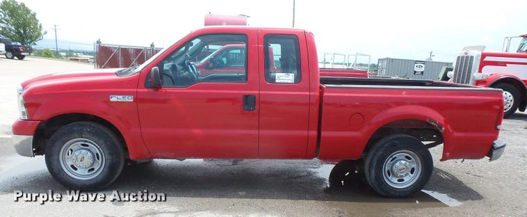 image for item DA1546 2005 Ford F250 Super Duty SuperCab pickup truck