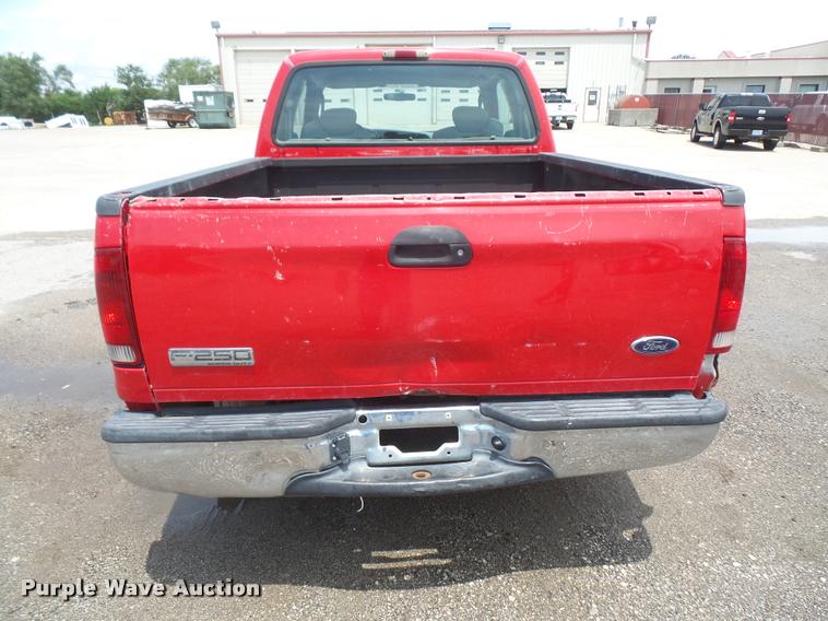 image for item DA1546 2005 Ford F250 Super Duty SuperCab pickup truck