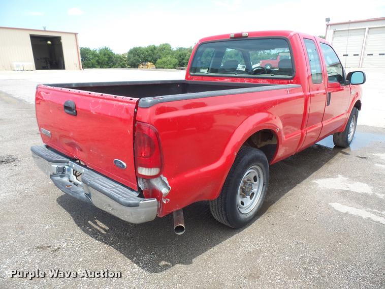 image for item DA1546 2005 Ford F250 Super Duty SuperCab pickup truck