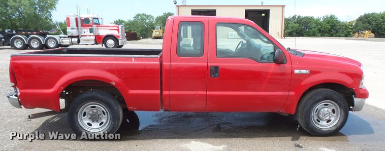 image for item DA1546 2005 Ford F250 Super Duty SuperCab pickup truck
