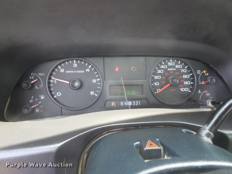 image for item DA1546 2005 Ford F250 Super Duty SuperCab pickup truck