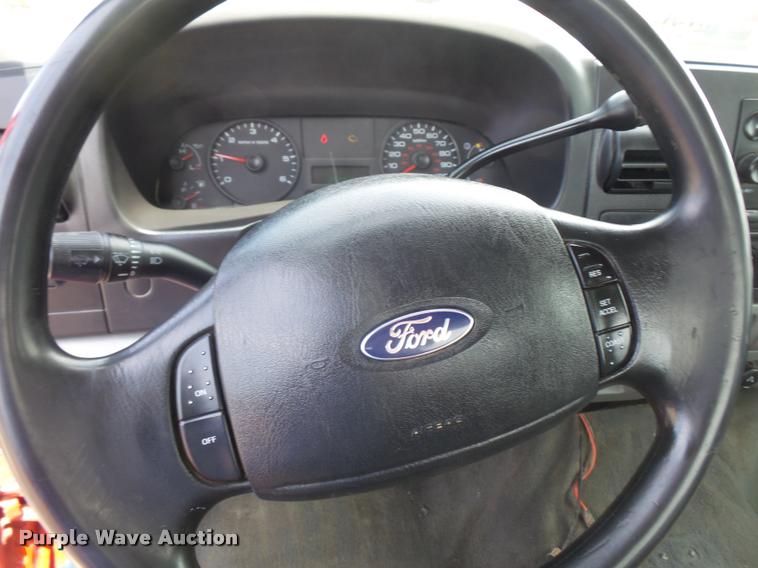 image for item DA1546 2005 Ford F250 Super Duty SuperCab pickup truck