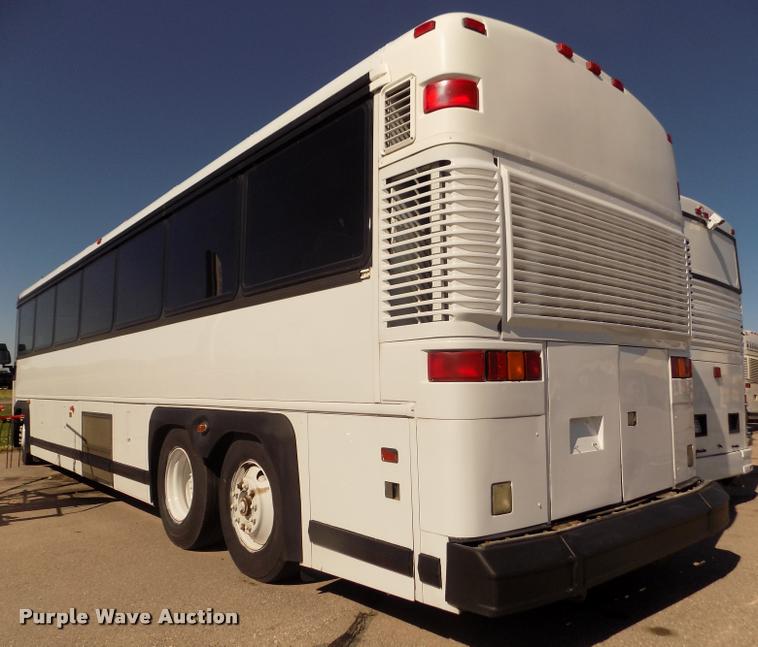 image for item DA3023 1995 MCI 102-D3 coach bus