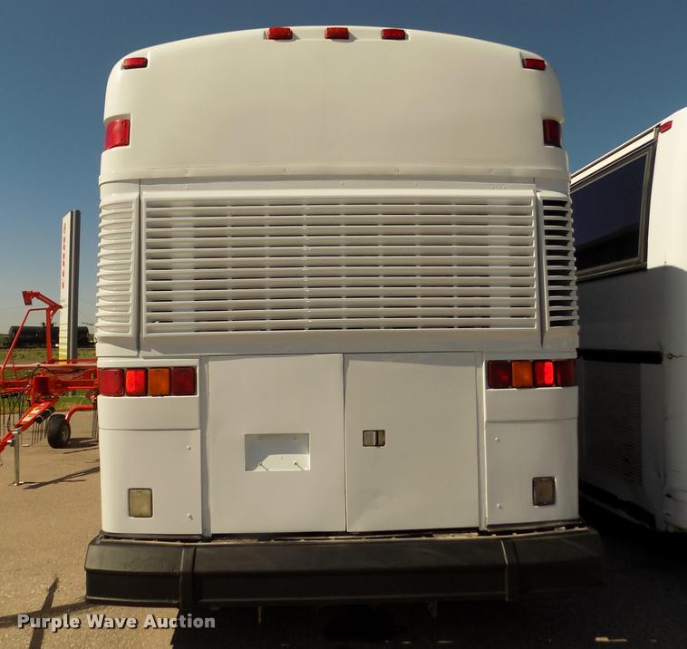 image for item DA3023 1995 MCI 102-D3 coach bus