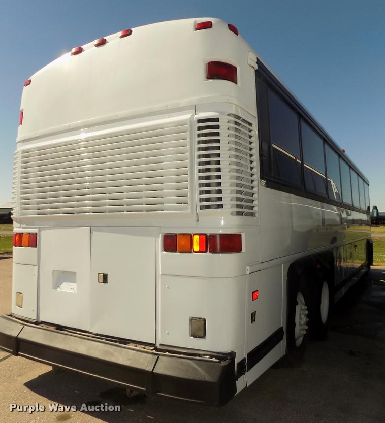 image for item DA3023 1995 MCI 102-D3 coach bus