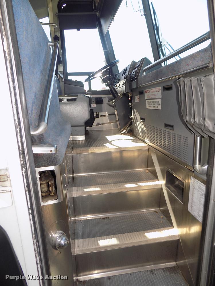 image for item DA3023 1995 MCI 102-D3 coach bus