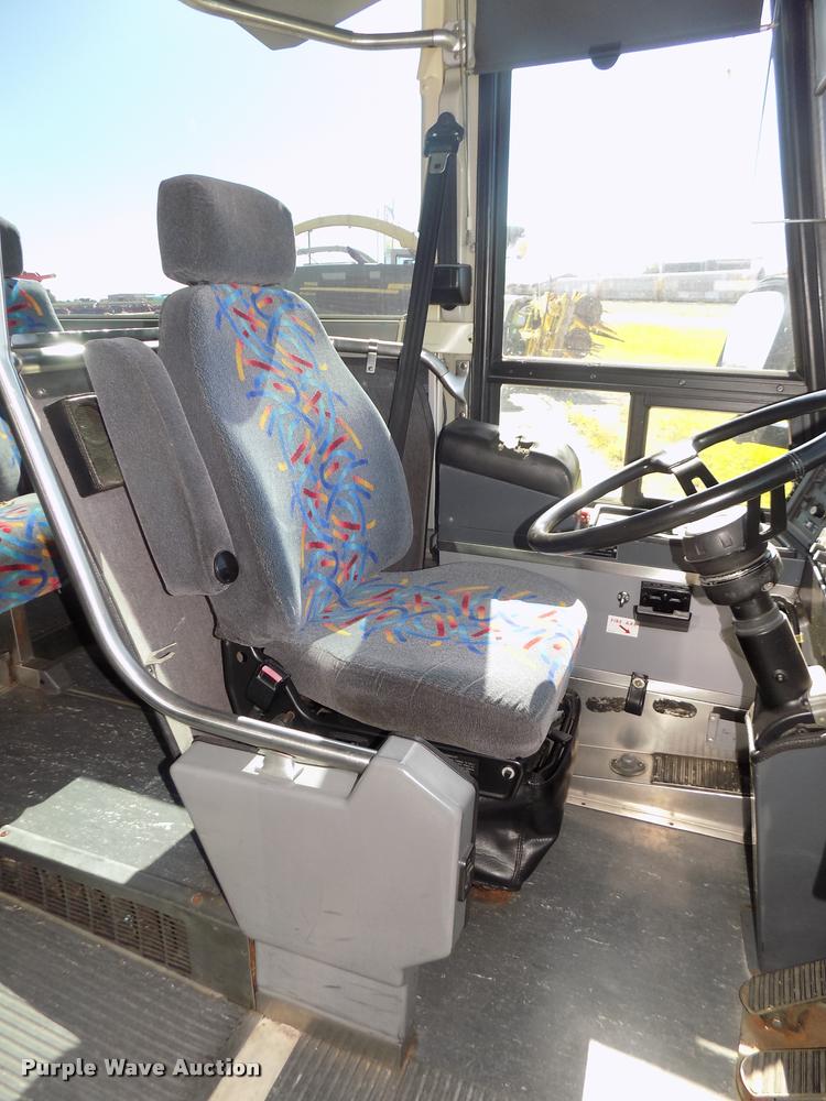image for item DA3023 1995 MCI 102-D3 coach bus
