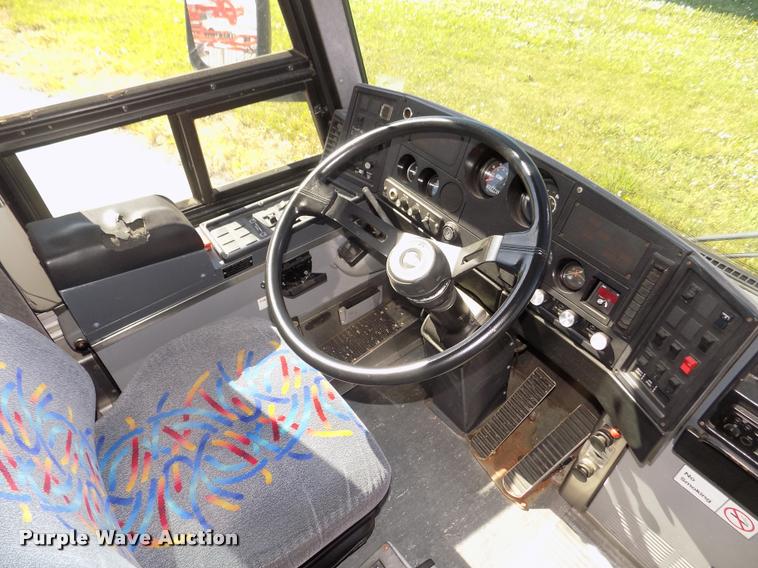 image for item DA3023 1995 MCI 102-D3 coach bus