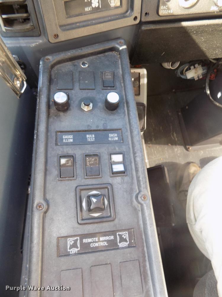 image for item DA3023 1995 MCI 102-D3 coach bus