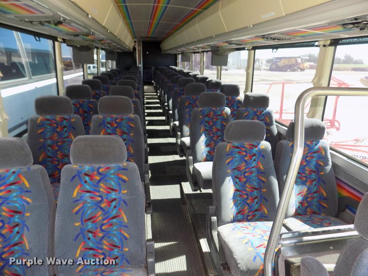 image for item DA3023 1995 MCI 102-D3 coach bus