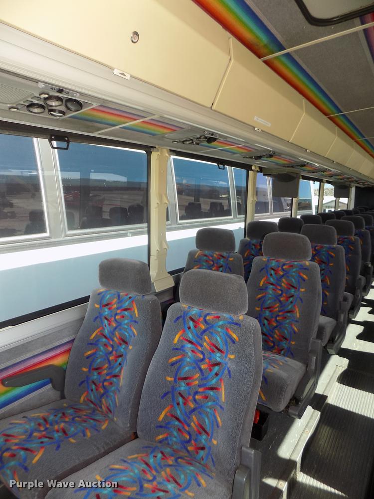 image for item DA3023 1995 MCI 102-D3 coach bus