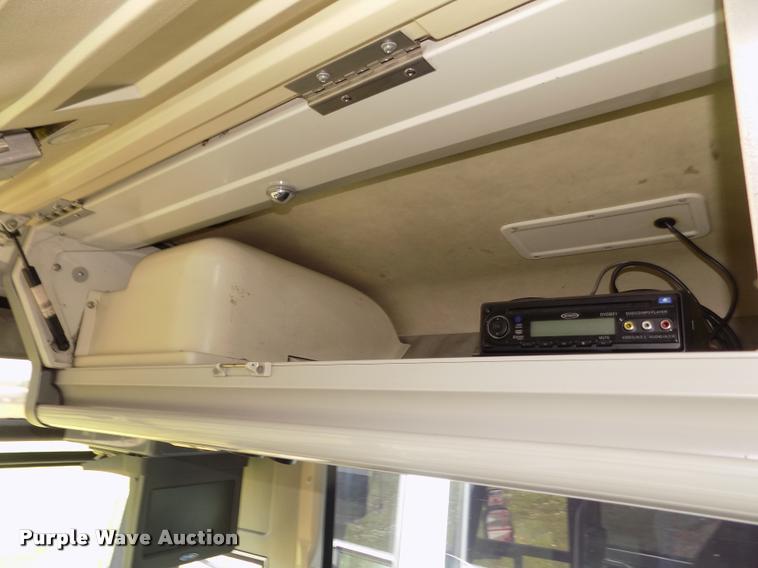 image for item DA3023 1995 MCI 102-D3 coach bus