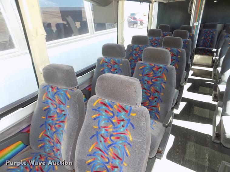 image for item DA3023 1995 MCI 102-D3 coach bus
