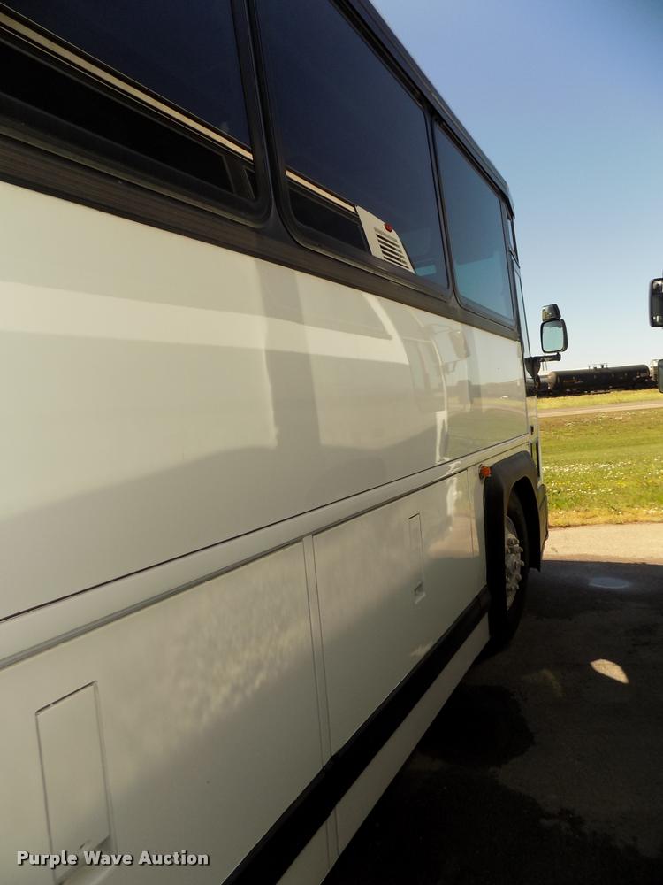 image for item DA3023 1995 MCI 102-D3 coach bus