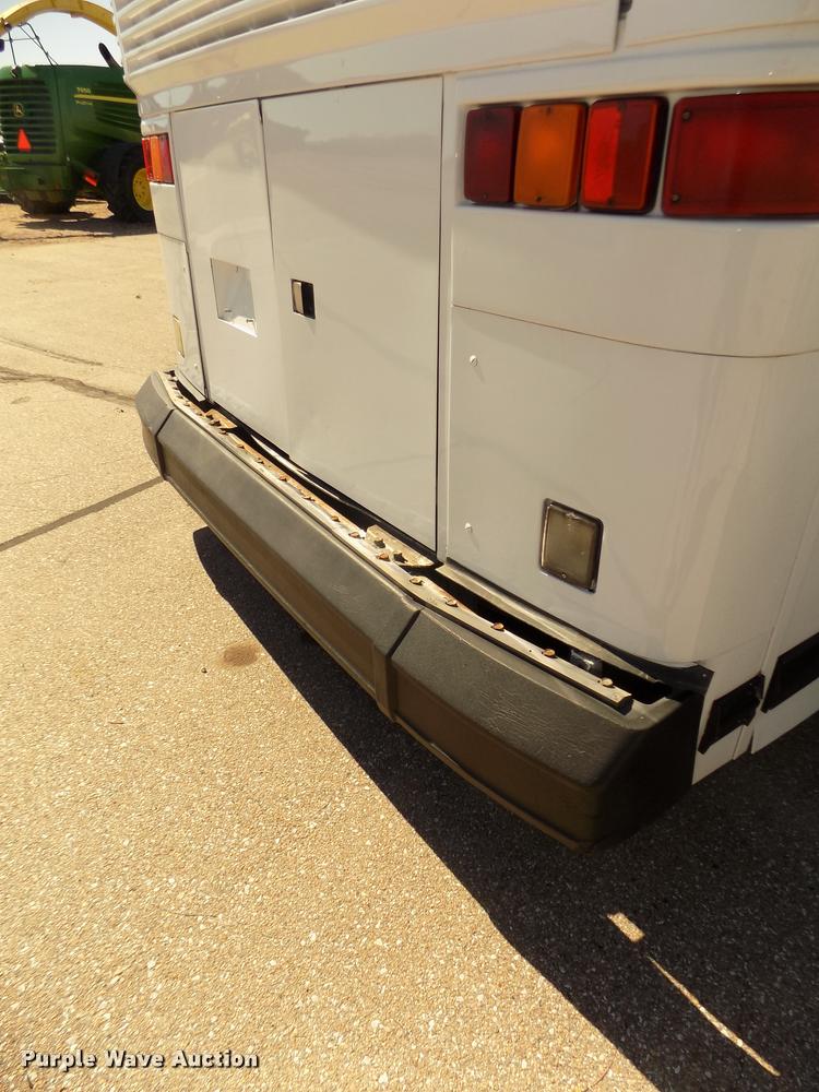 image for item DA3023 1995 MCI 102-D3 coach bus