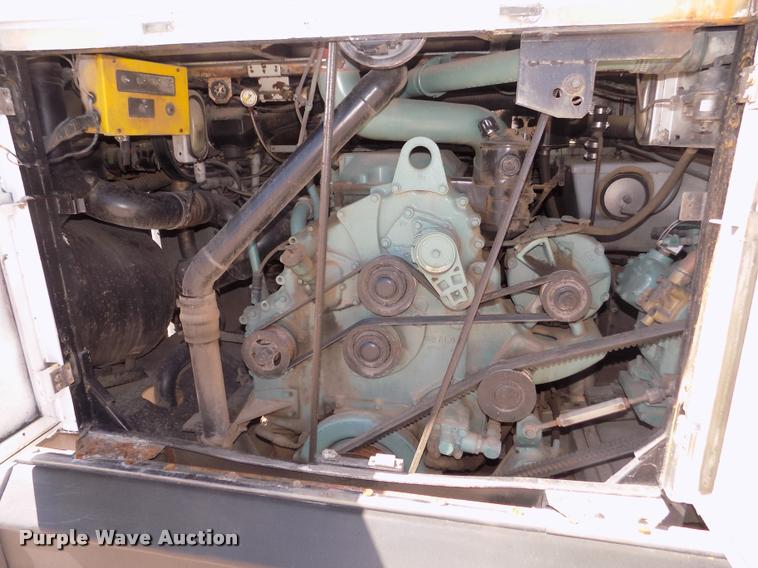 image for item DA3023 1995 MCI 102-D3 coach bus