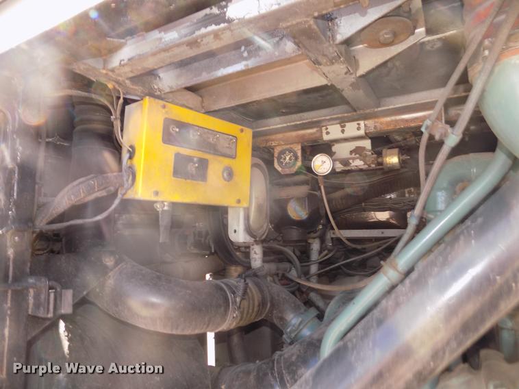 image for item DA3023 1995 MCI 102-D3 coach bus