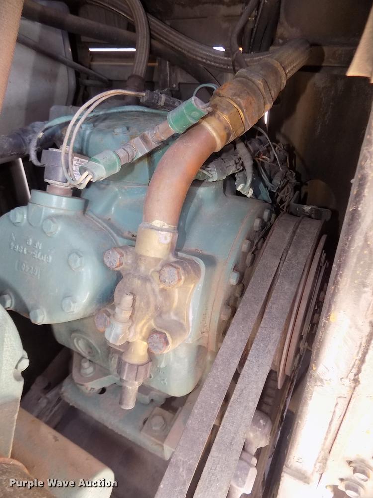 image for item DA3023 1995 MCI 102-D3 coach bus