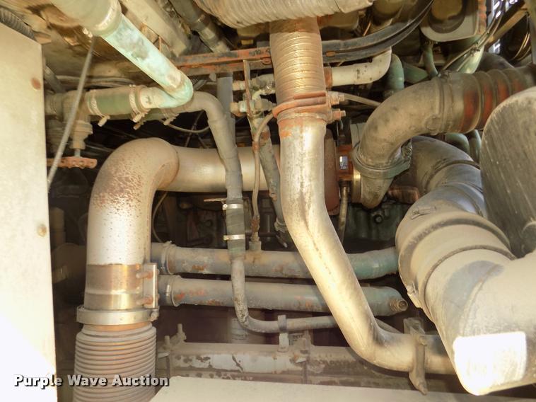 image for item DA3023 1995 MCI 102-D3 coach bus