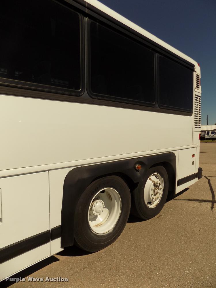 image for item DA3023 1995 MCI 102-D3 coach bus
