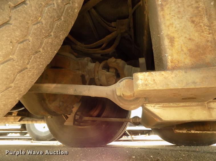 image for item DA3023 1995 MCI 102-D3 coach bus