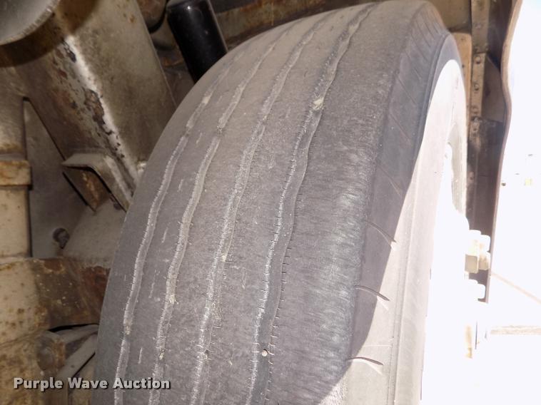 image for item DA3023 1995 MCI 102-D3 coach bus