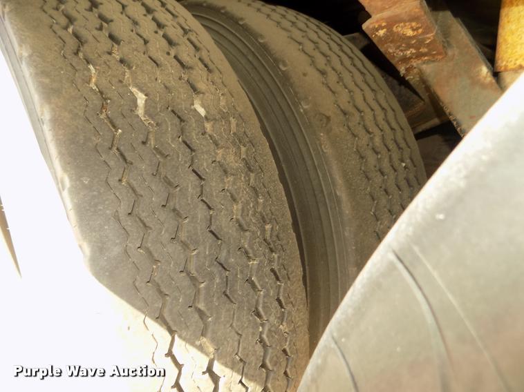 image for item DA3023 1995 MCI 102-D3 coach bus