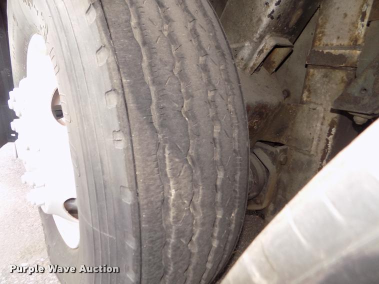 image for item DA3023 1995 MCI 102-D3 coach bus