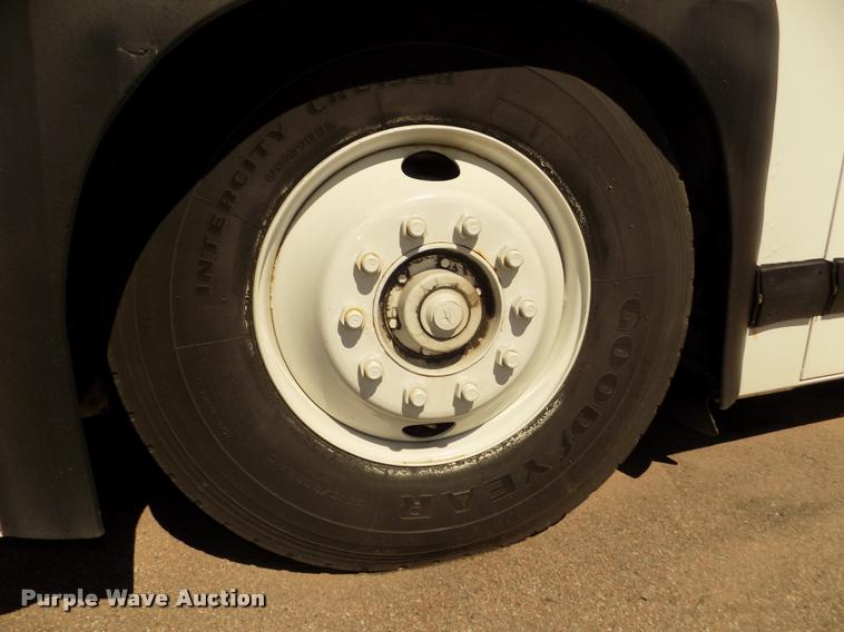 image for item DA3023 1995 MCI 102-D3 coach bus