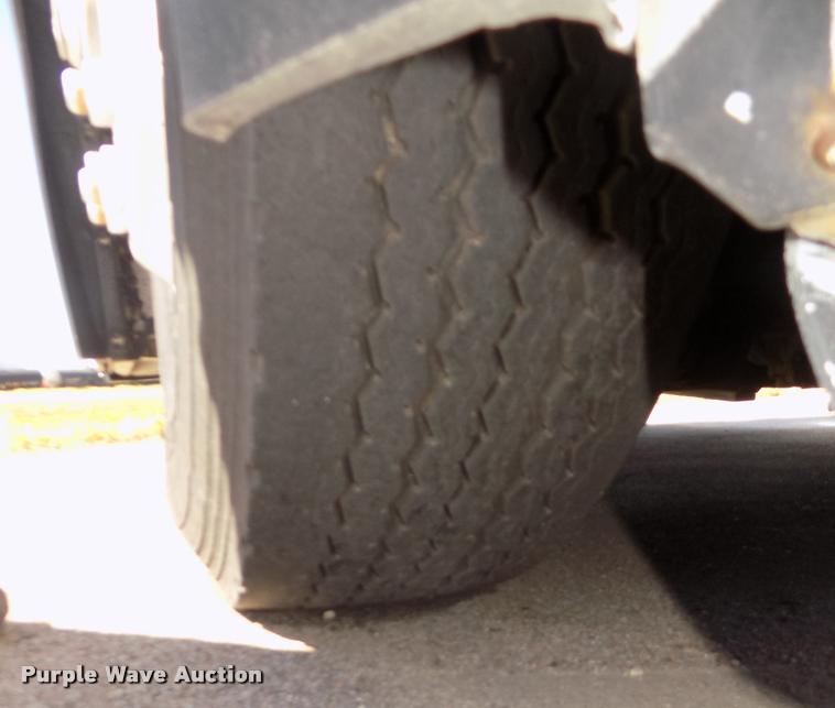 image for item DA3023 1995 MCI 102-D3 coach bus