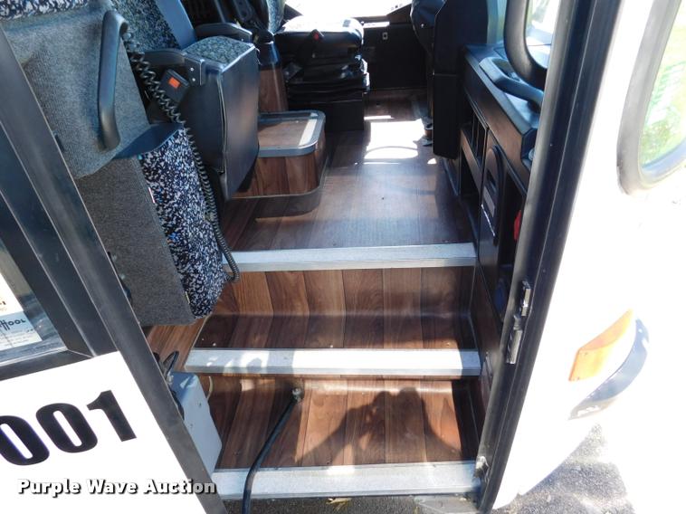 image for item DA3024 1998 Van Hool T940 coach bus