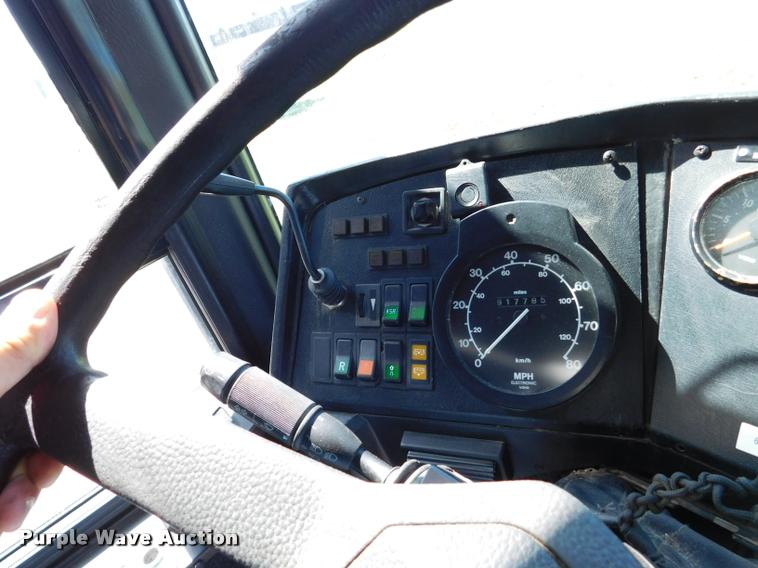 image for item DA3024 1998 Van Hool T940 coach bus